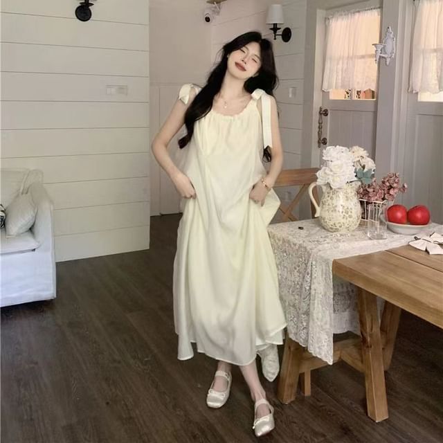Everose-Spaghetti Strap Scoop Neck Plain Midi A-Line Dress