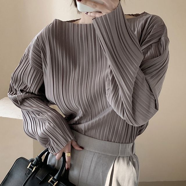 Coris-Long-Sleeve Pleated Top