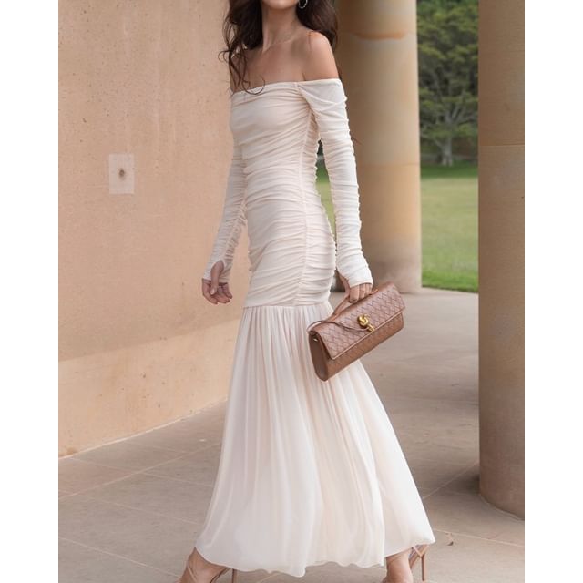 ruched panel maxi dress Alizio - Long Sleeve Off Shoulder Plain Ruched Panel Maxi Sheath Dress