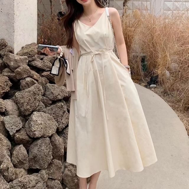 Coris-Spaghetti Strap V-Neck Plain Midi Sundress