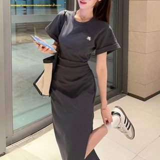 Soswift Short-Sleeve Crew Neck Angle Embroidered Side-Slit Midi T-Shirt Dress Sale