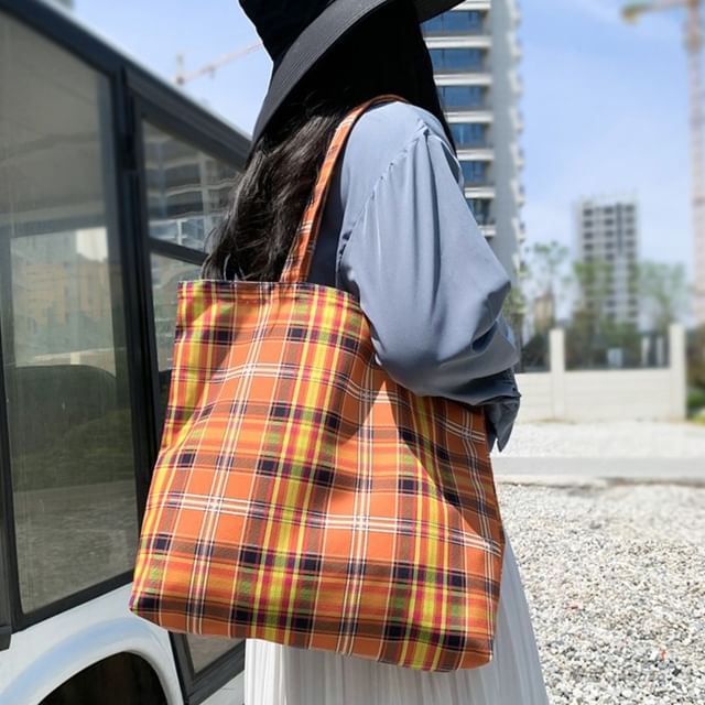 Basaran-Plaid Tote Bag