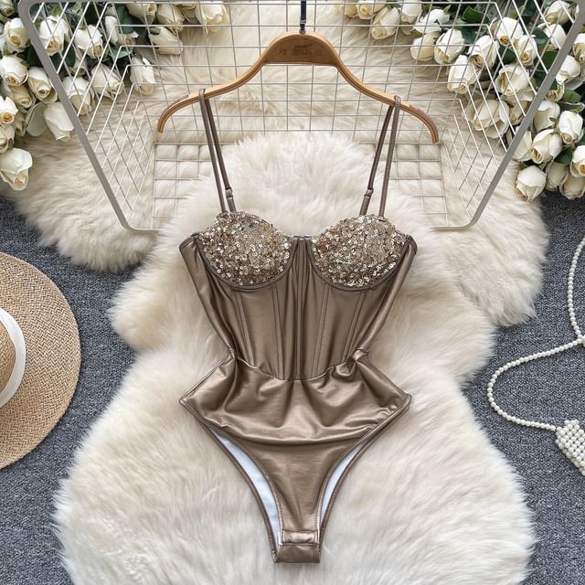 Lucuna-Spaghetti Strap Plain Sequin Panel Bodysuit Top