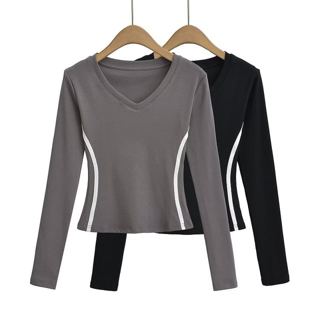 Hollahop-Long-Sleeve V-Neck Two Tone Crop Top