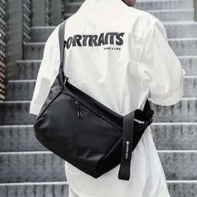 ETONWEAG Oxford Cloth Messenger Bag YesStyle