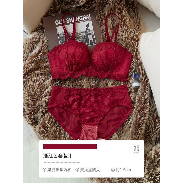 IRIS SET ✨ Matching bra and panty set Size 34B - 38B Color : Black and pink  IDR 219.000 #VulgaryIris #braset #jualbraset #brasetmurah…