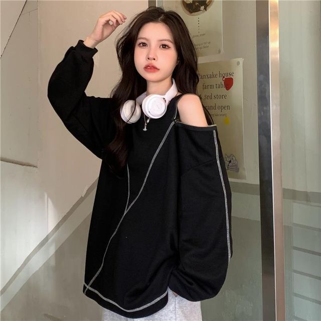 Racoon-Cold-Shoulder Contrast Stitching Oversized Sweatshirt