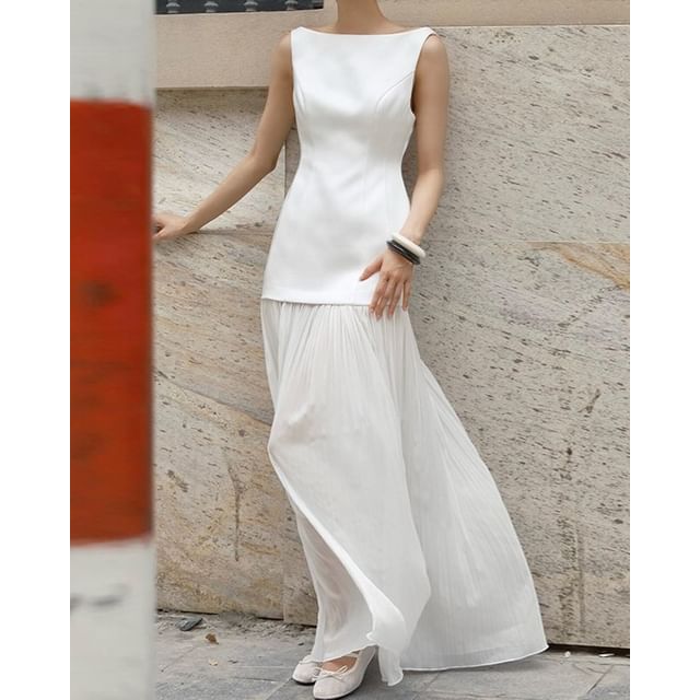 DreesHouse-Sleeveless Boat Neck Plain Satin Panel Open Back Maxi A-Line Wedding Dress