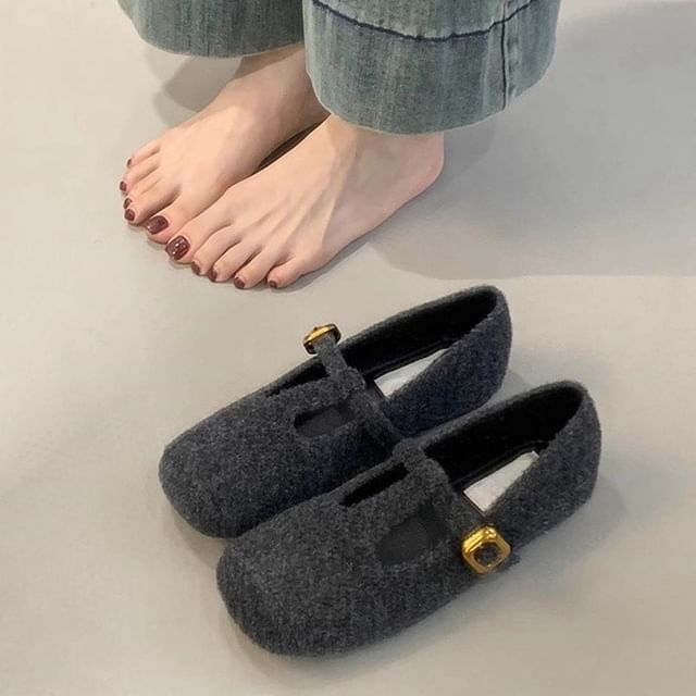 Karlao-Plain T-Strap Flats