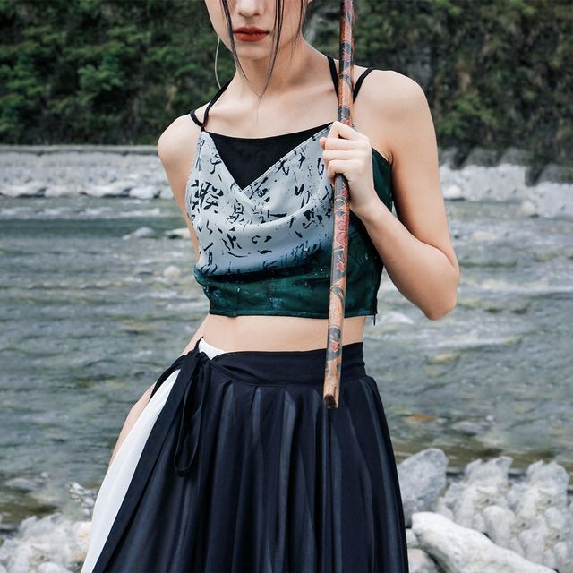 Nekomata-Cropped Camisole Top
