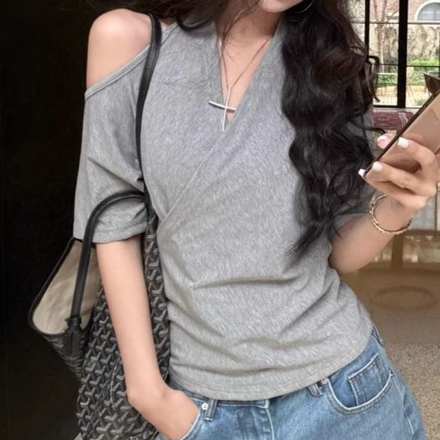 Trendycas-Short Sleeve Cold Shoulder Plain Wrap Top