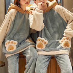 Jeony - Couple Matching Fleece Pajama Set