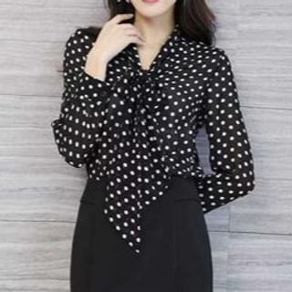 Everose-Long-Sleeve Tie V-Neck Dotted Blouse