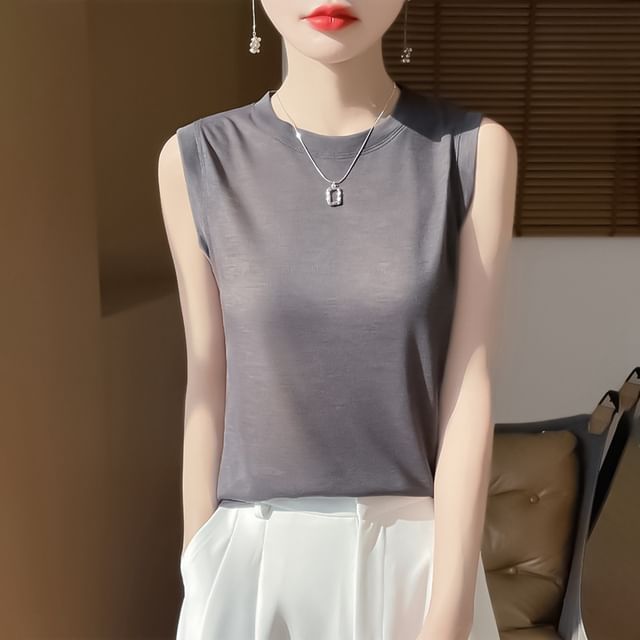 Weelop-Sleeveless Plain Knit Top