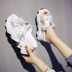 Sleeko - Buckled Platform Slide Sandals Sleeko - Buckled Platform Slide Sandals