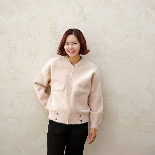 Dual pocket outlet faux fur jacket