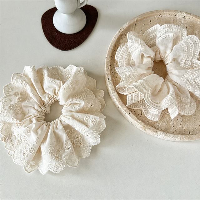 enthice-Lace Trim Scrunchie