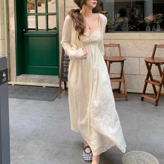 Plain Cardigan / Spaghetti Strap Sweetheart Neckline Lace Maxi A-Line Dress