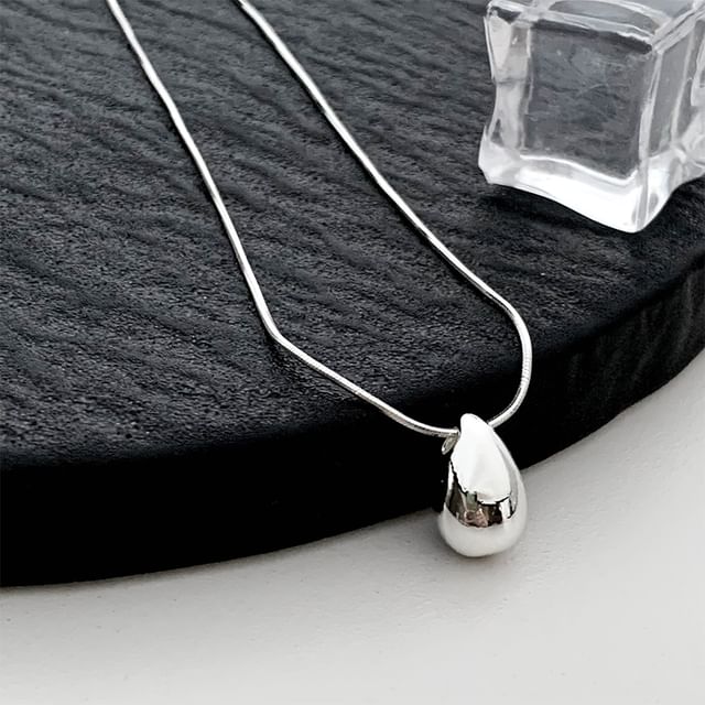 Jael-Bean Pendant Necklace