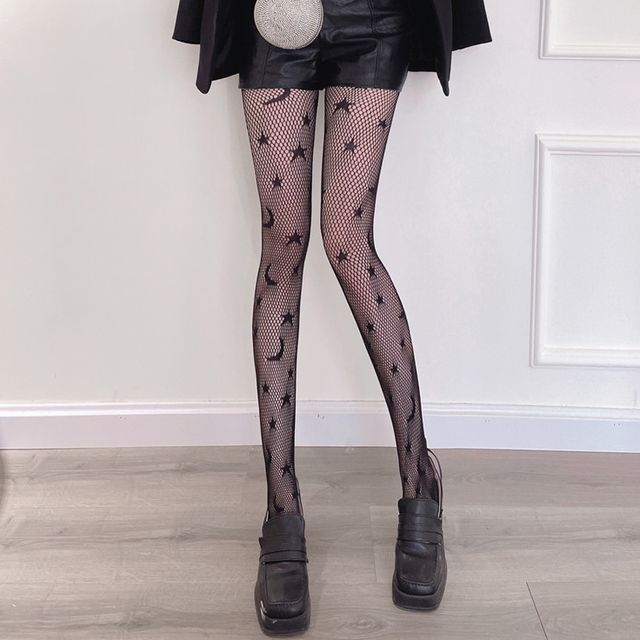 star fishnet tights