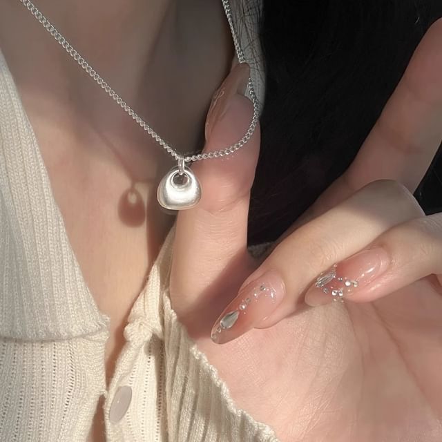 Hansha-Metal Pendant Necklace