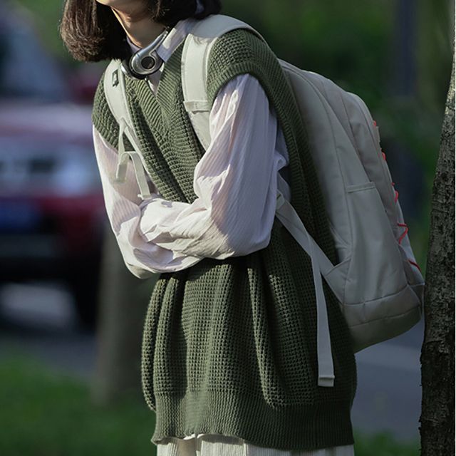 Adothuiastic-V-Neck Plain Waffle Oversized Sweater Vest