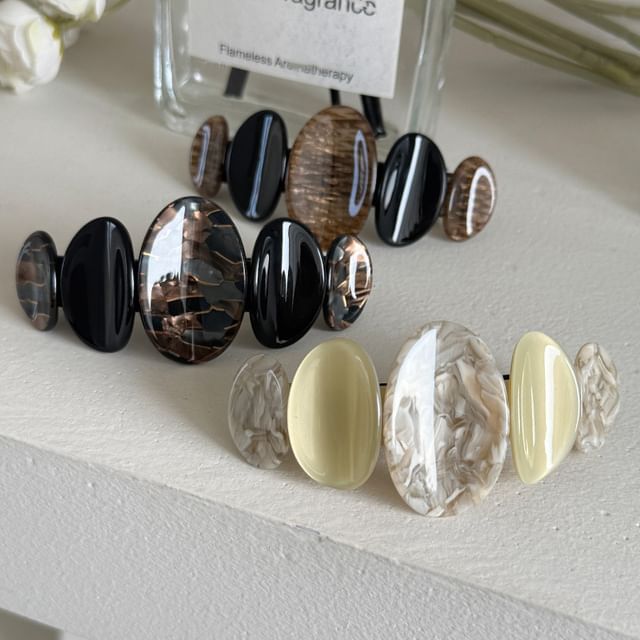 Allyrinta-Acetate Hair Clip