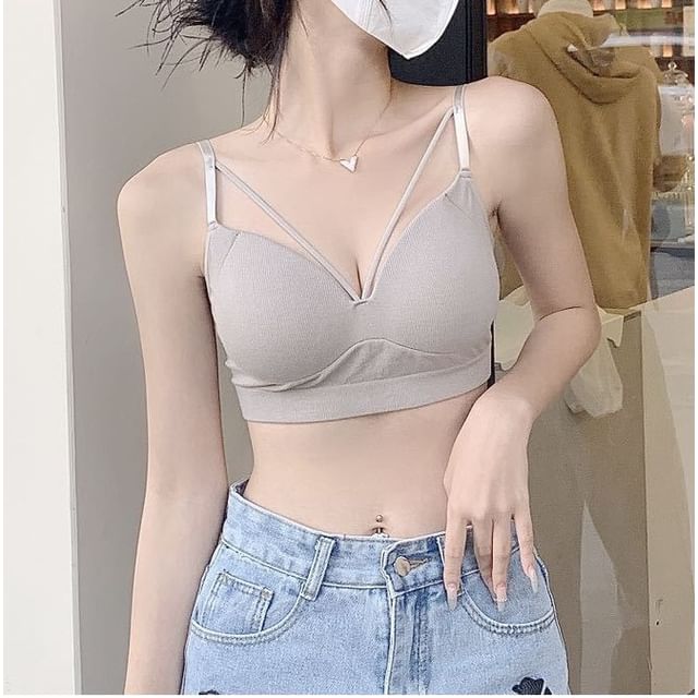 Wildery-Cutout Plain Bra