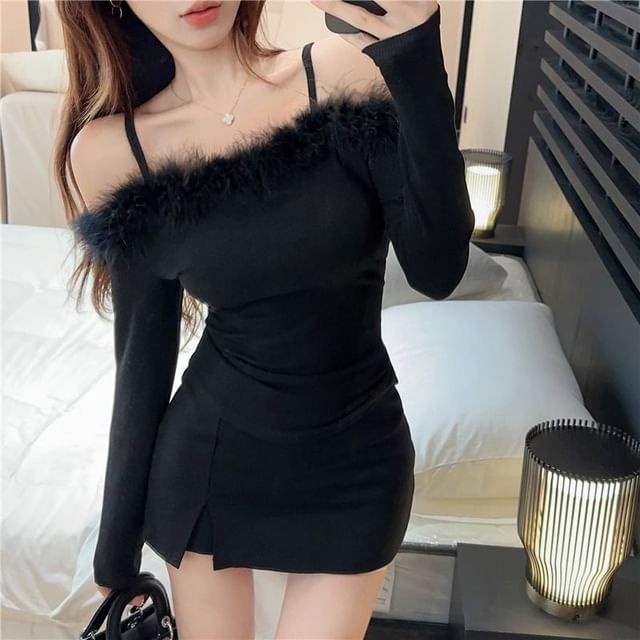 Yako-Long Sleeve Cold Shoulder Plain Fluffy Trim Top