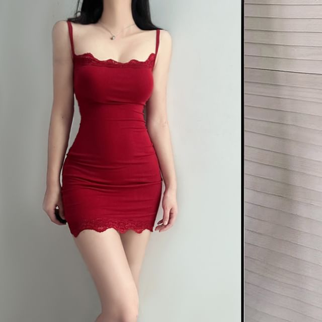 Allinya-Spaghetti Strap Plain Lace Trim Mini Bodycon Dress