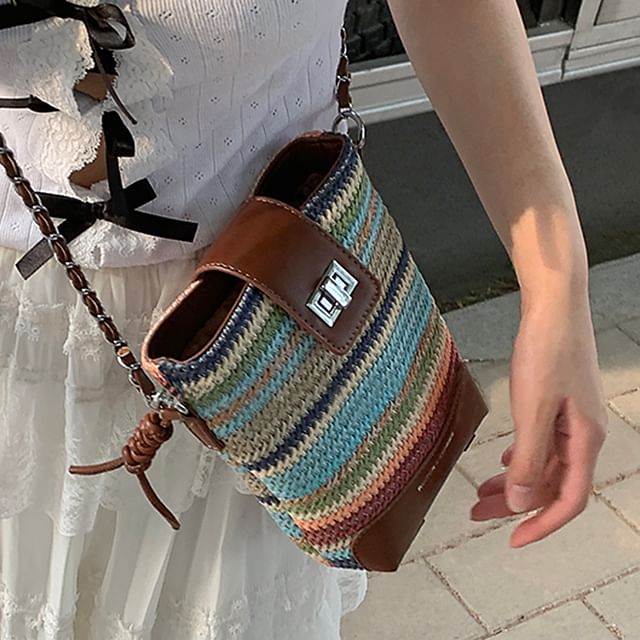 Fran San-Buckle Chain Crossbody Bag
