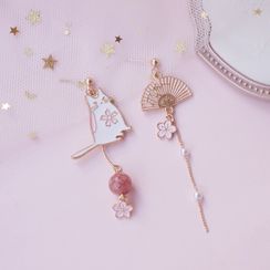Dashiro - Non-matching Alloy Cat & Fan Dangle Earring Dashiro - Non-matching Alloy Cat & Fan Dangle Earring