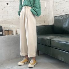 Genki Groove - Cropped Wide-Leg Pants Genki Groove - Cropped Wide-Leg Pants