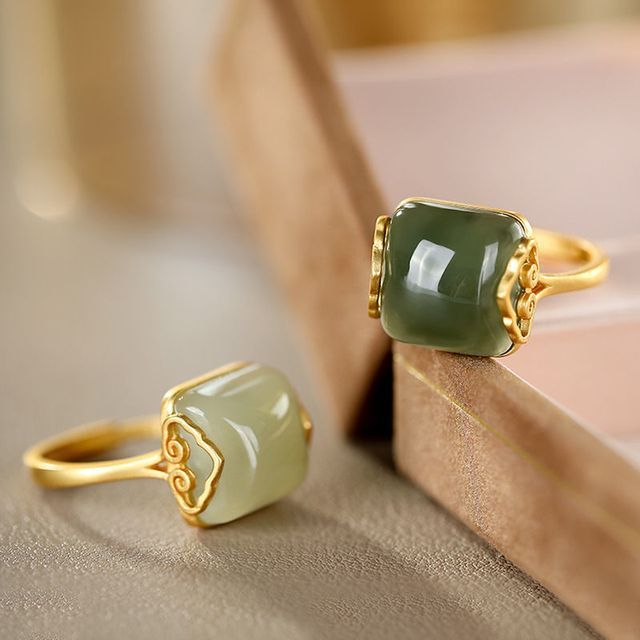 Seirios-Jade Ring
