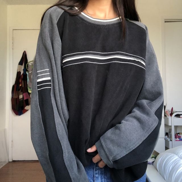 Honet - Striped Loose Fit Color Block Sweatshirt | YesStyle