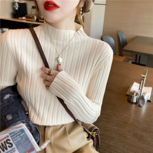 Gwendolyn-Pullover mit Stehkragen