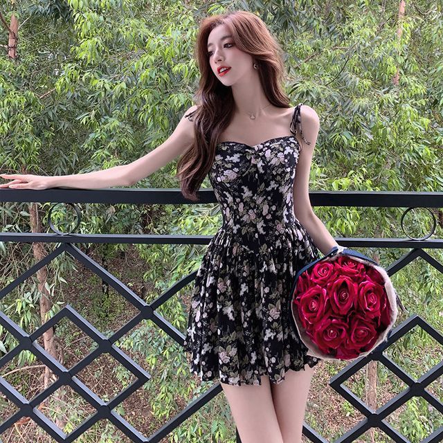 EFO - Spaghetti Strap Sweetheart Neckline Floral Mini Dress | YesStyle