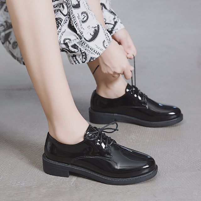 Asterisk-Faux Leather Lace-Up Shoes