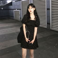 EFO - Puff Sleeve Square Neck Open Back A-Line Dress EFO - Puff Sleeve Square Neck Open Back A-Line Dress