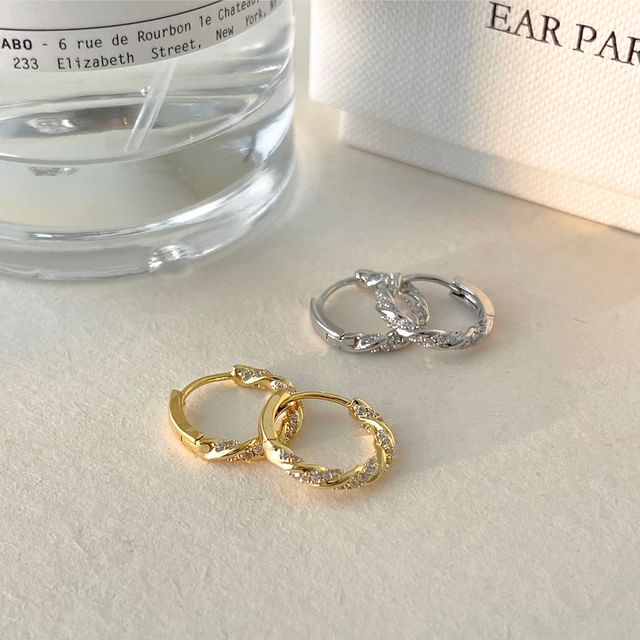 Hansha-CZ Twist Huggie Earring