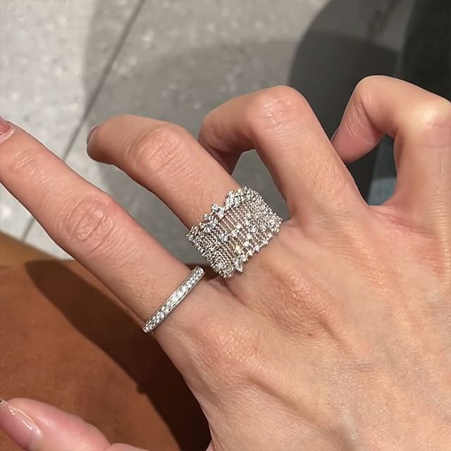 Panda Dama-Rhinestone Ring