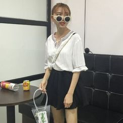 時尚麻豆家 - 小開領鐘袖上衣 時尚麻豆家 - 小開領鐘袖上衣
