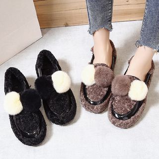 pom pom flats