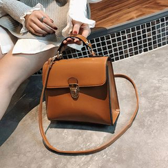 Diamante - Buckled Shoulder Bag Diamante - Buckled Shoulder Bag