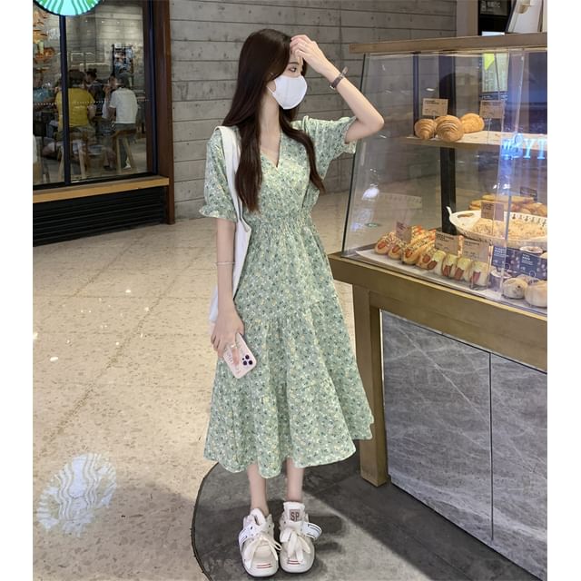 knee length dresses for ladies BLATE TIERED MIDI DRESS CURVE – River Birch Gifts main image 1
