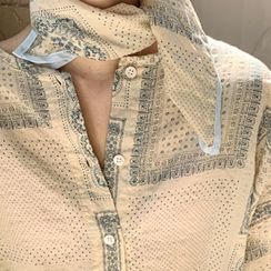 FROMBEGINNING - Paisley Handkerchief Scarf FROMBEGINNING - Paisley Handkerchief Scarf