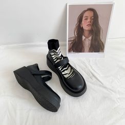 Futari - Platform Mary Jane Shoes