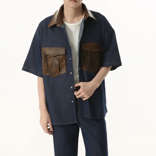 FAERIS-Camisa cargo de manga a la altura del codo con botonadura diseño bicolor y paneles de cuero sintético Pantalones de tiro medio de corte holgado