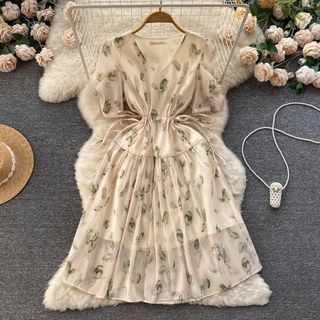 lucuna - short-sleeve lace-overlay floral midi a-line dress LACE TRIMMED SHORT SLEEVE MIDI DRESS