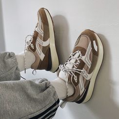 ROOSE - Lace Up Sneakers